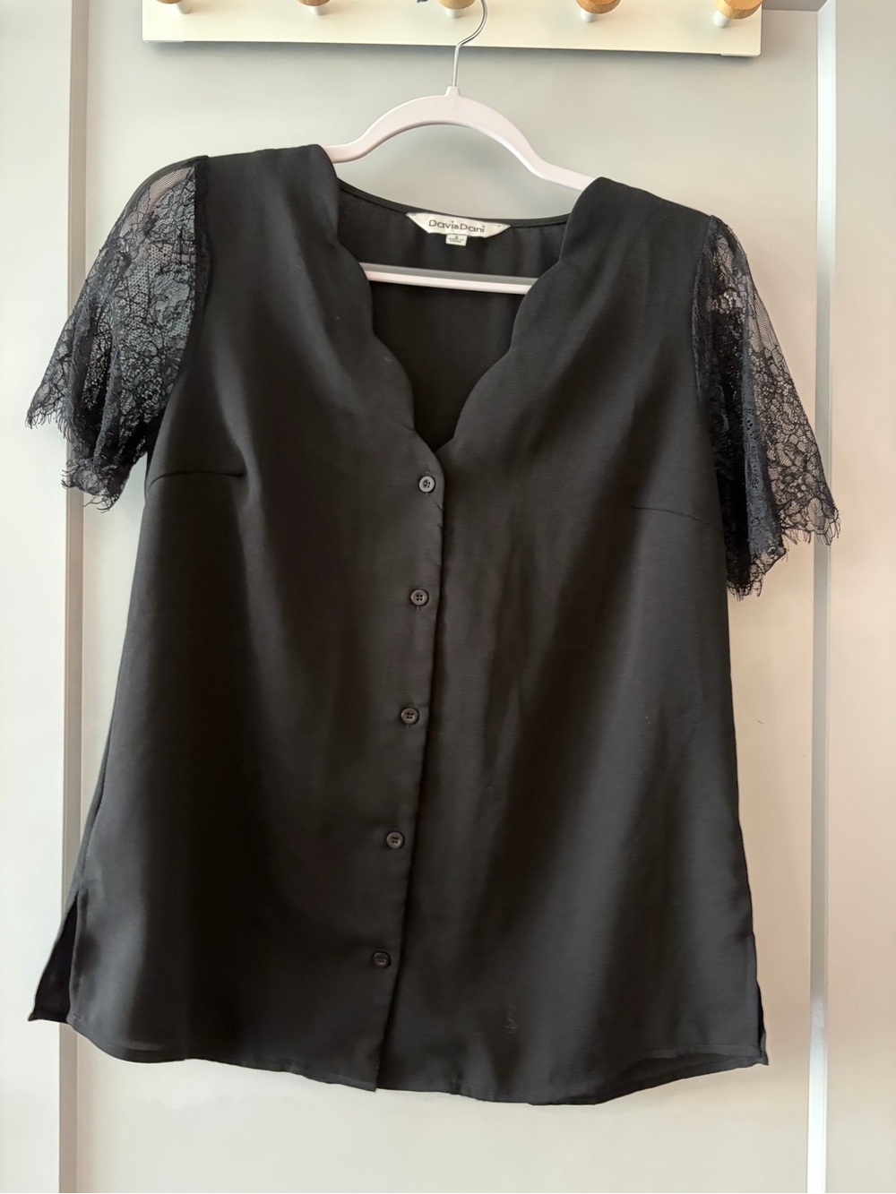 Davi & Dani Black Lace Sleeve Top